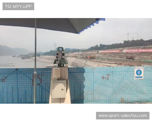 亚搏全站仪在地形测绘中的应用案例分析与实践经验